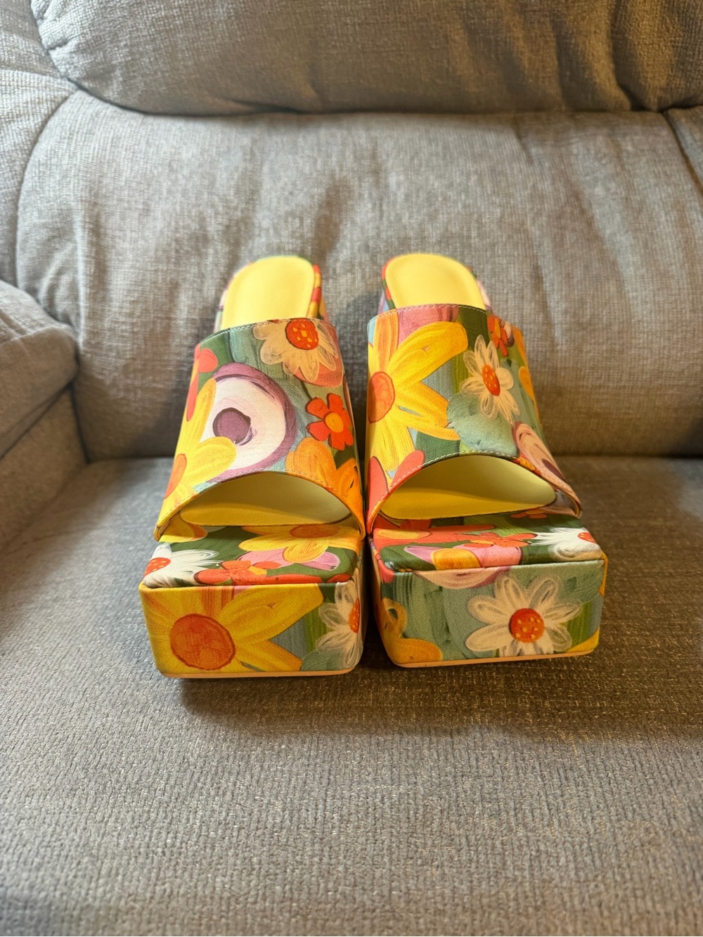 Floral Platform Slide - Yellow & Multicolor - Picture 3 of 4